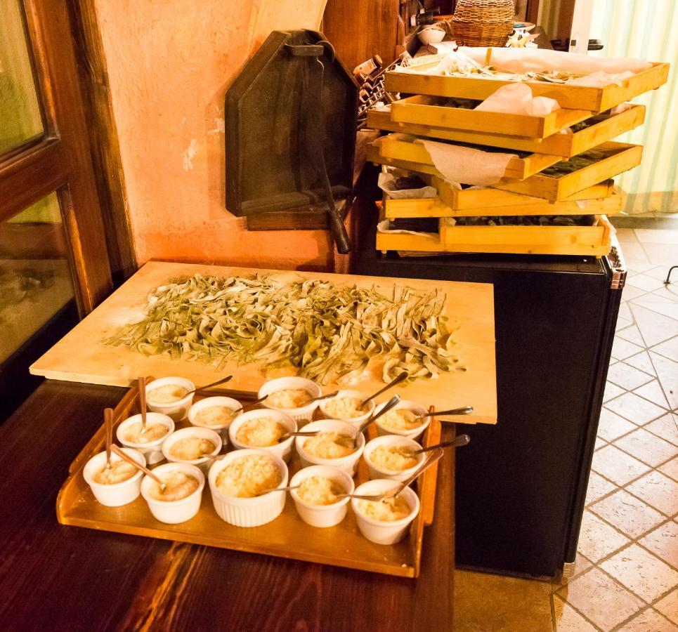 Albergo Locanda Mistral อัชเชลิโย ภายนอก รูปภาพ