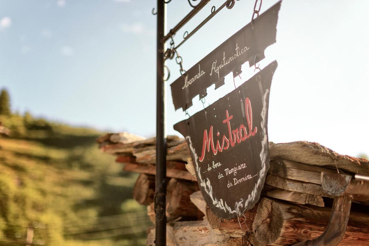 Albergo Locanda Mistral อัชเชลิโย ภายนอก รูปภาพ